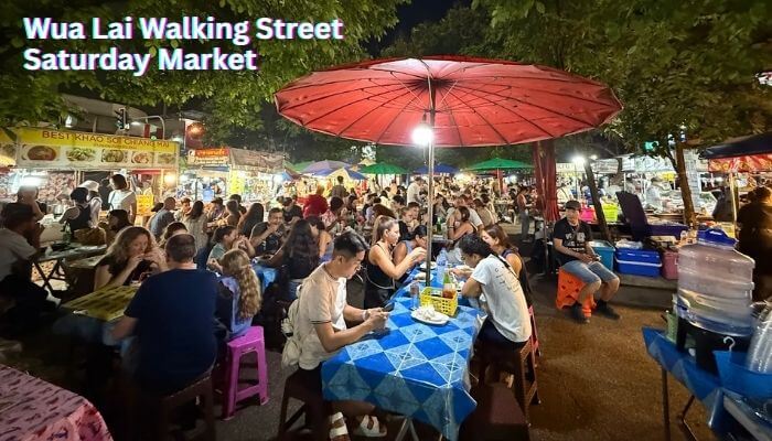 Wua Lai Walking Street Saturday Market